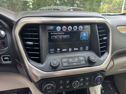 Used 2018 GMC Acadia Denali w/ Technology Package FWD image 22