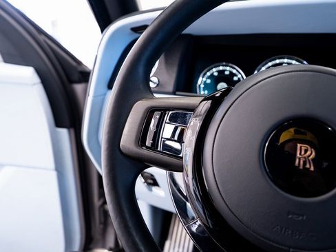 Used 2022 Rolls-Royce Cullinan image 35