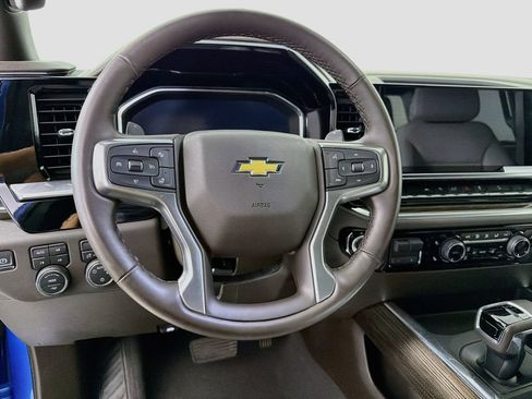 Used 2025 Chevrolet Silverado 1500 LT w/ Z71 Off-Road Package AWD/4WD image 15