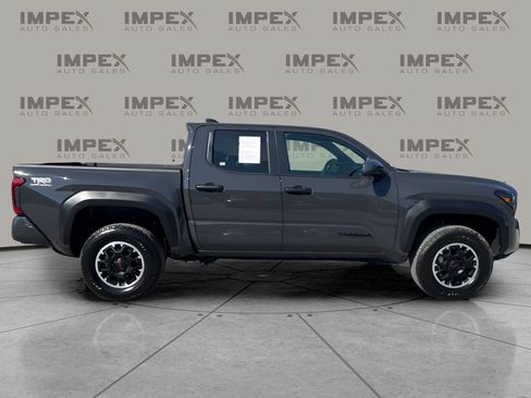 Used 2026 Toyota Tacoma TRD Off-Road AWD/4WD image 6