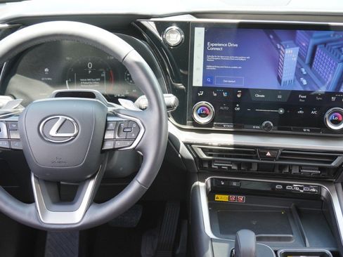 Certified 2026 Lexus TX 350 AWD w/ Technology Package image 29