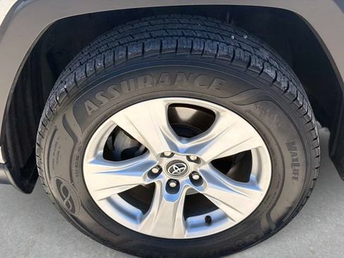 Used 2020 Toyota RAV4 XLE w/ XLE Grade Weather Package AWD/4WD image 11