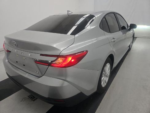 Used 2025 Toyota Camry LE w/ Convenience Package FWD image 4