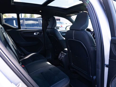 Used 2023 Volvo XC40 Recharge Ultimate AWD/4WD image 24