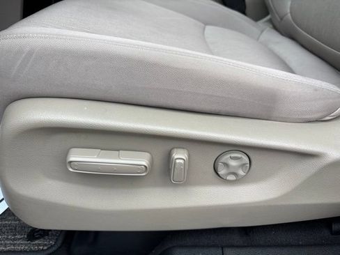 Used 2024 Honda Odyssey EX image 25
