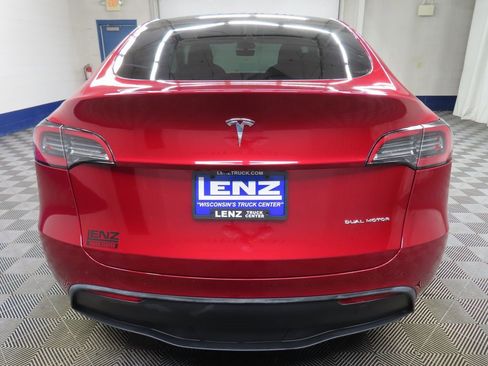 Used 2024 Tesla Model Y Long Range image 30