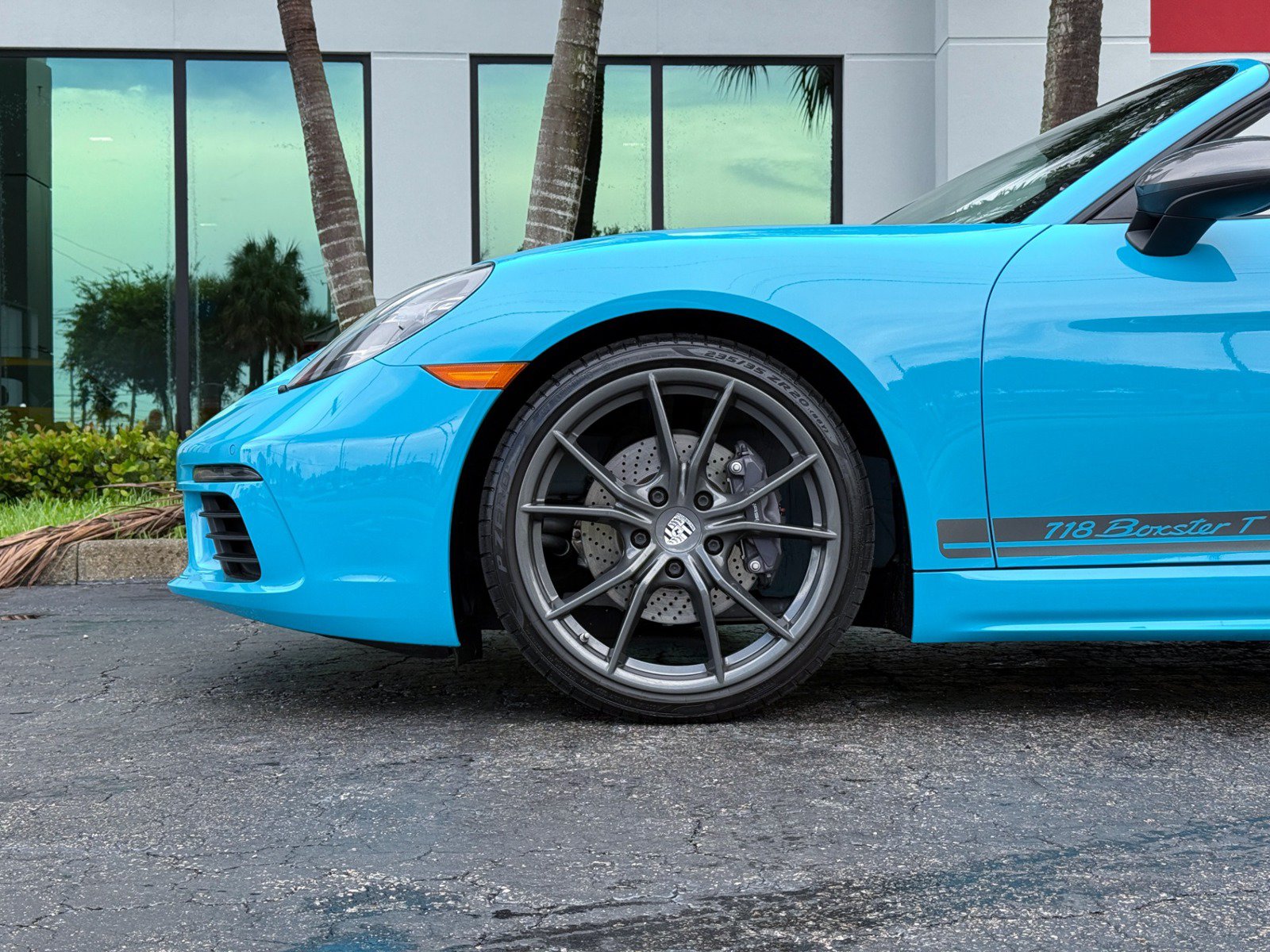 Used 2021 Porsche 718 Boxster RWD image 12