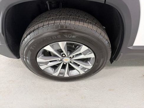 New 2026 Chevrolet Equinox LT FWD image 4
