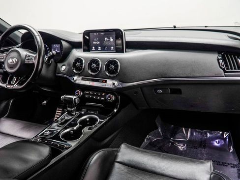Used 2020 Kia Stinger GT-Line image 16