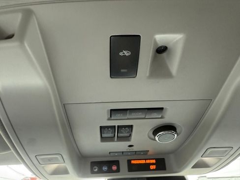 Used 2020 Cadillac Escalade Luxury image 24