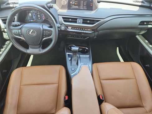 Used 2021 Lexus UX 200 w/ Premium Package FWD image 20