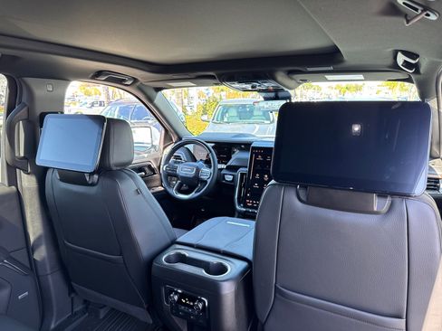 New 2026 GMC Yukon XL Denali w/ Denali Reserve Package image 22