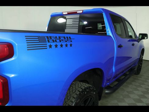 Used 2025 Chevrolet Silverado 1500 LT Trail Boss w/ Convenience Package II AWD/4WD image 23