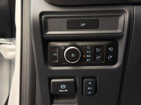 Used 2026 Ford F150 Lariat AWD/4WD image 29
