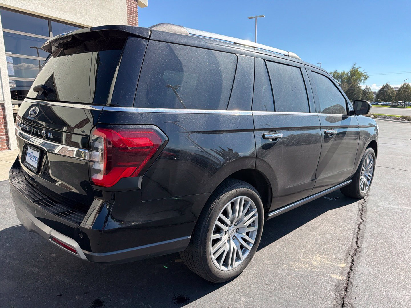Used 2024 Ford Expedition Limited AWD/4WD image 22