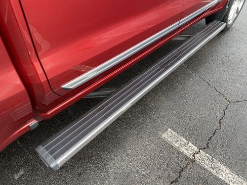 Used 2022 Chevrolet Silverado 1500 High Country w/ High Country Premium Package image 46