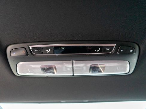 Used 2023 Kia Telluride EX w/ EX Captain's Chair Package image 15