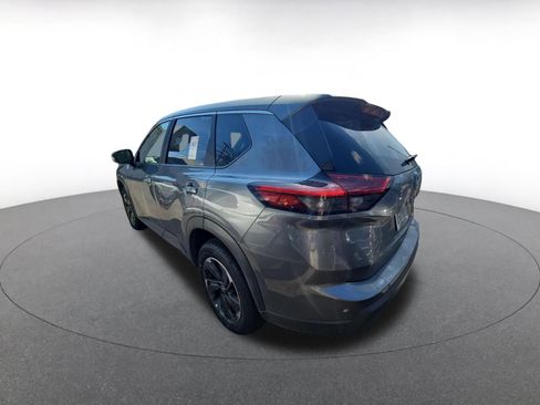 Used 2025 Nissan Rogue SV image 5