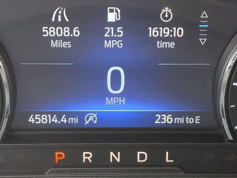 Used 2023 Ford Explorer XLT w/ Equipment Group 202A AWD/4WD image 33