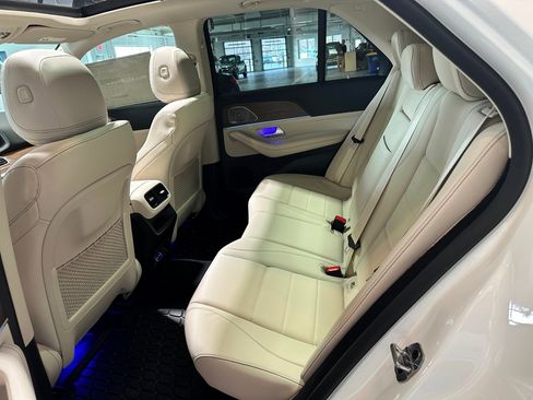 New 2026 Mercedes-Benz GLE 450e Exclusive 4MATIC AMG Line Plug image 14