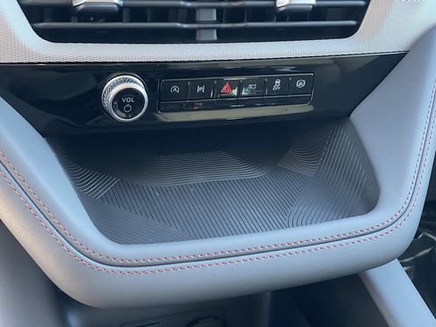 New 2026 Ford Explorer Active RWD image 14
