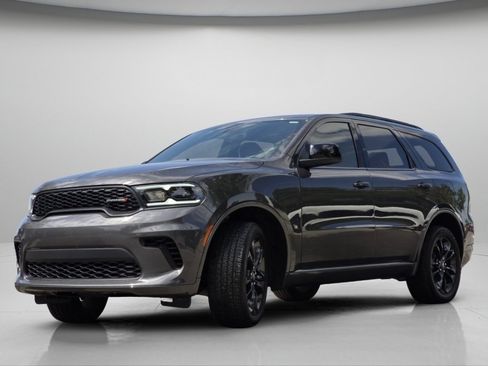 Used 2025 Dodge Durango GT w/ Blacktop Package AWD/4WD image 17