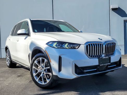 Used 2024 BMW X5 xDrive40i w/ Premium Package AWD/4WD image 1
