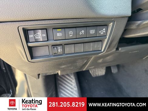 Used 2026 Toyota Tundra Limited AWD/4WD image 15