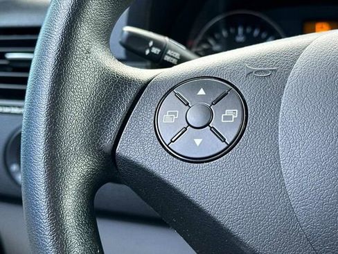 Used 2016 Mercedes-Benz Sprinter 2500 image 26