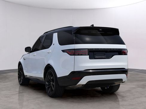 Certified 2025 Land Rover Discovery Dynamic SE AWD/4WD image 5