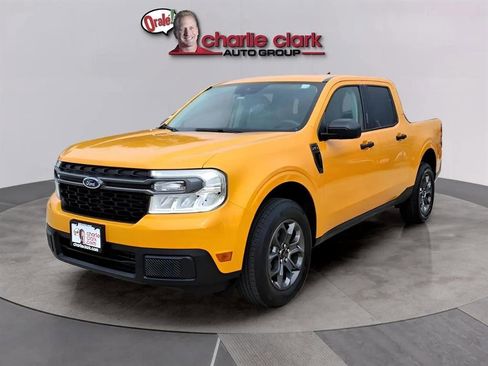 Used 2022 Ford Maverick XLT image 1