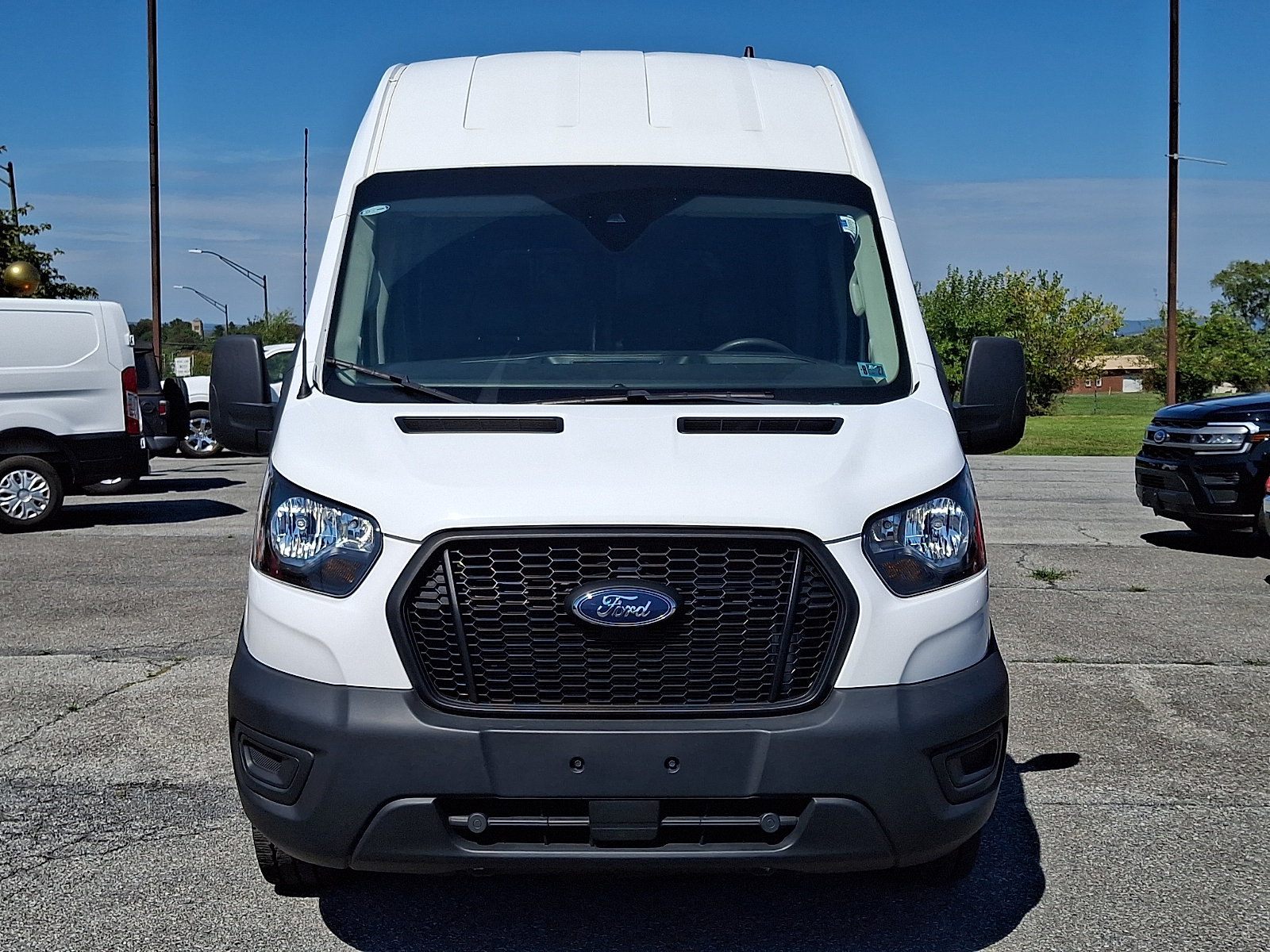 Used 2023 Ford Transit 350 148 High Roof RWD image 2