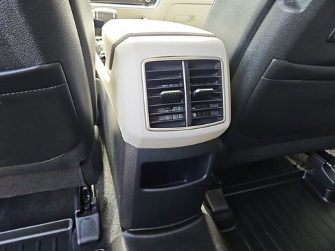 Used 2025 Kia Sportage EX w/ Premium Package image 18