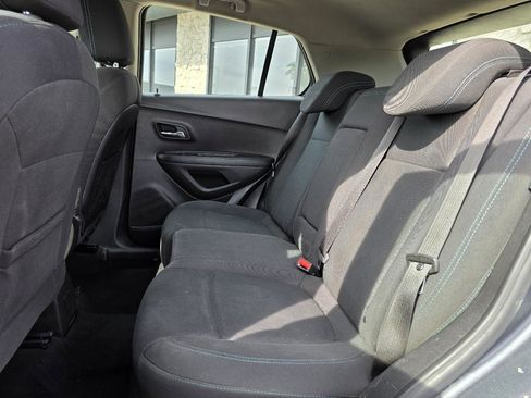 Used 2016 Chevrolet Trax LS FWD image 6