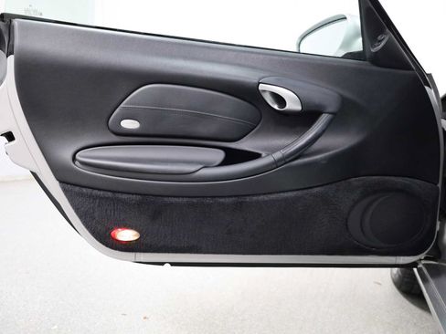 Used 2000 Porsche Boxster RWD image 16