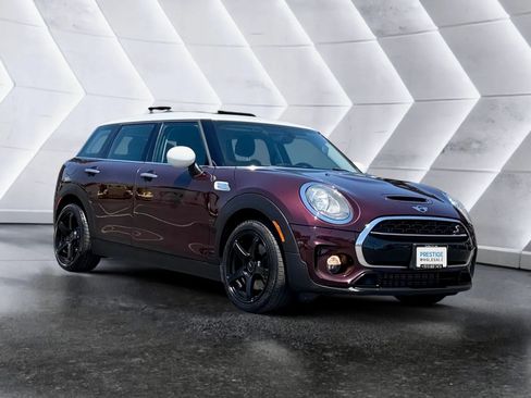 Used 2017 MINI Cooper Clubman S FWD image 3