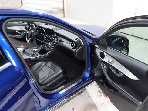 Used 2018 Mercedes-Benz C 300 Sedan w/ Premium Package image 12