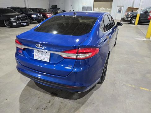 Used 2017 Ford Fusion SE image 11