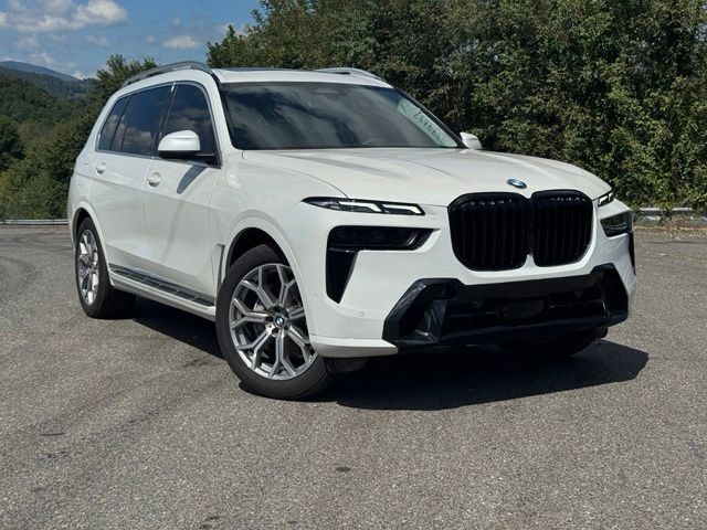 Used 2026 BMW X7 xDrive40i AWD/4WD image 1