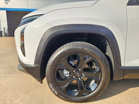 Certified 2025 Chevrolet Equinox LT w/ Convenience Package II image 9