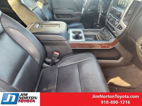 Used 2017 GMC Sierra 1500 SLT image 16