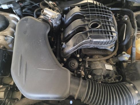 Used 2018 Dodge Charger SXT RWD image 30