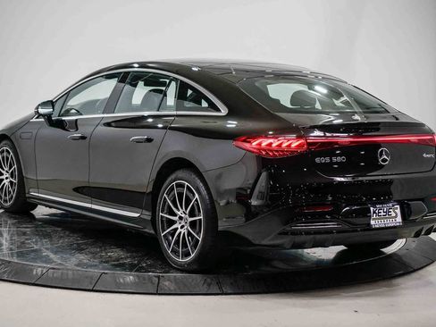 Used 2023 Mercedes-Benz EQS 580 4MATIC Sedan image 2