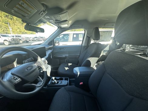 New 2025 Ford Maverick XL image 7