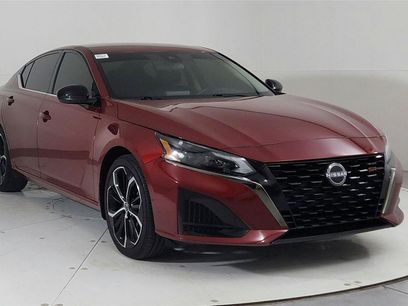 Used 2024 Nissan Altima 2.5 SR