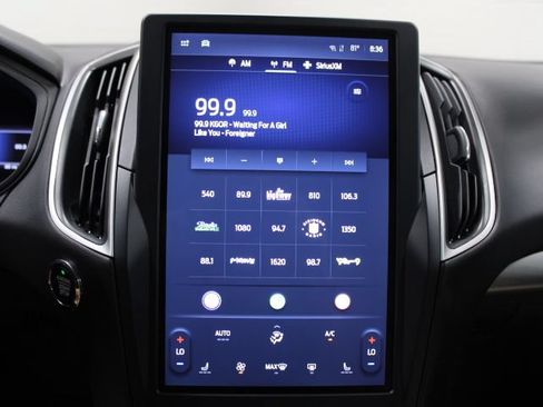 Used 2024 Ford Edge SEL w/ Cargo Accessory Package AWD/4WD image 3