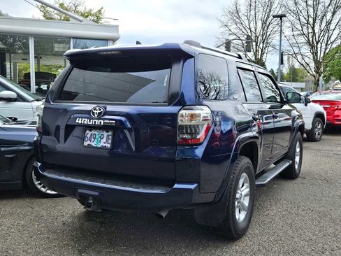 Used 2020 Toyota 4Runner SR5 Premium w/ Moonroof Package image 3