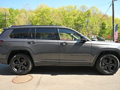 Used 2022 Jeep Grand Cherokee L Laredo AWD/4WD image 6