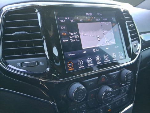 Used 2019 Jeep Grand Cherokee Overland image 25