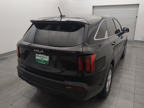 Used 2023 Kia Sorento LX FWD image 7